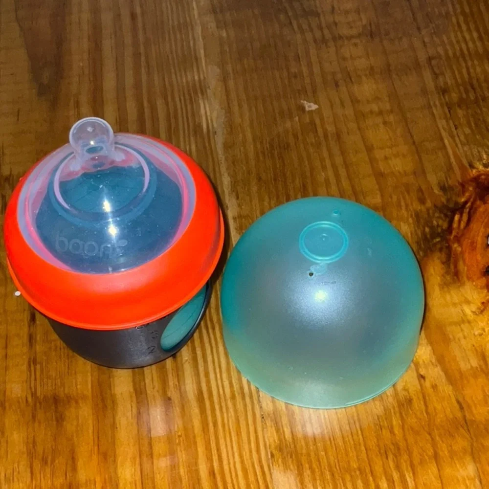 Boon Nursh Silicone Baby Bottle (120nL/4oz)